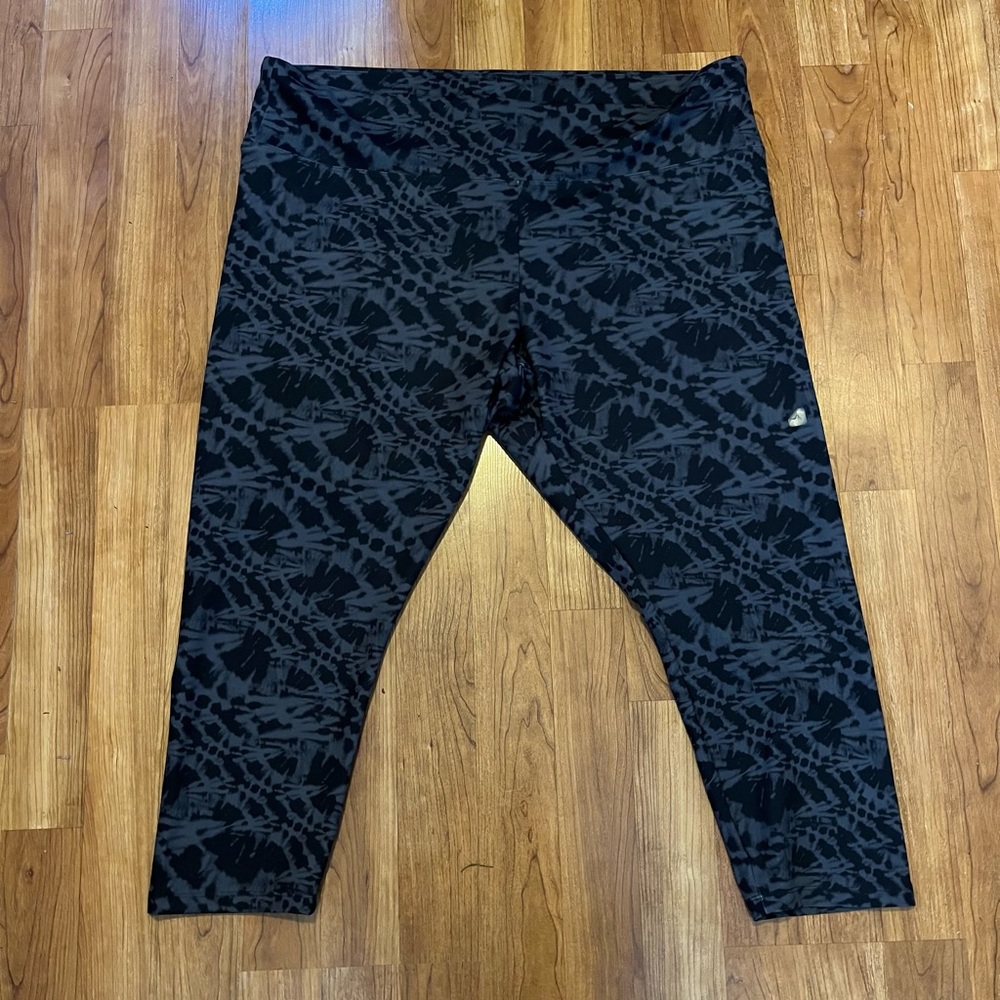🆕 NWT Express Black Tie Dye Crop Leggings, XL